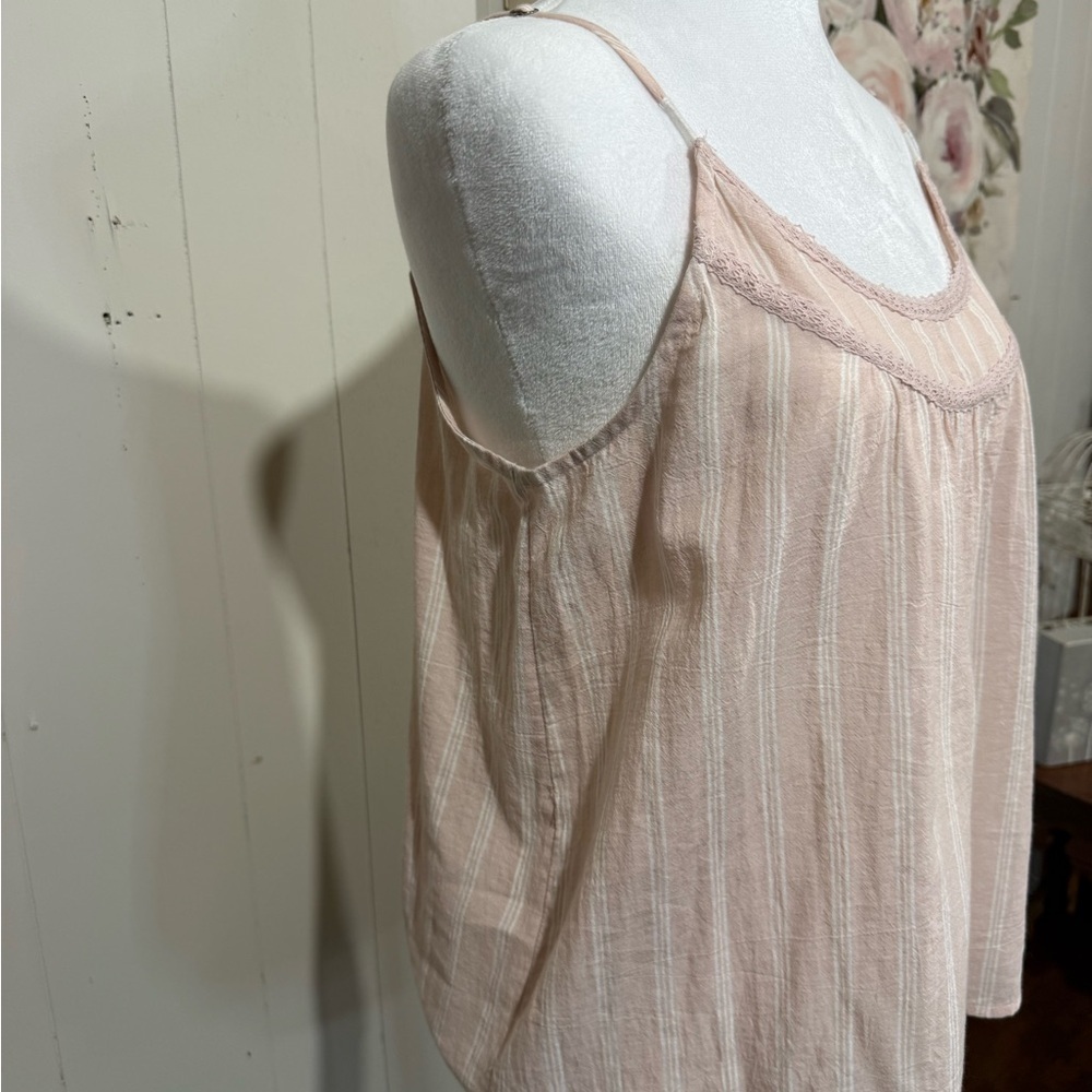 Abercrombie & Fitch Pink Striped tank top with lace details - Picture 3 of 10
